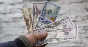 کاهش نرخ دلار در بازار