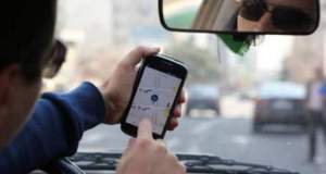 شرایط احراز هویت رانندگان تاکسی‌های اینترنتی باید دقیق‌تر شود/ راننده فقط در شهر پلاک شده فعالیت کند