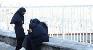 نمی‌خواهیم شبیه دوران ناصرالدین‌شاه لباس بپوشیم!