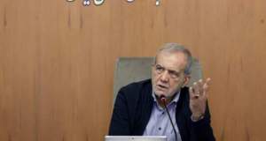 پزشکیان: پنل‌های خورشیدی نباید در گمرک بمانند