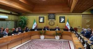 عارف: خالی کردن دل مردم هنر نیست