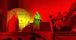 "نمـایـــــــش بــــــــزرگ مــــادر آسمـــانـــی" روایتی از مصائب اولین حریم مدافع ولایت