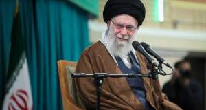 اسلام بر رعایت کامل احترام زن تأکید دارد