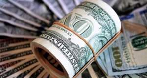 نوسان قیمت دلار و نگرانی کارشناسان از افت قدرت خرید مردم