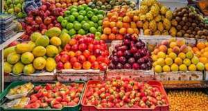 گزارش میدانی از بازار میوه/ خانواده‌ها در حسرت پرتقال و سیب/ میوه هم کالای لوکس شد