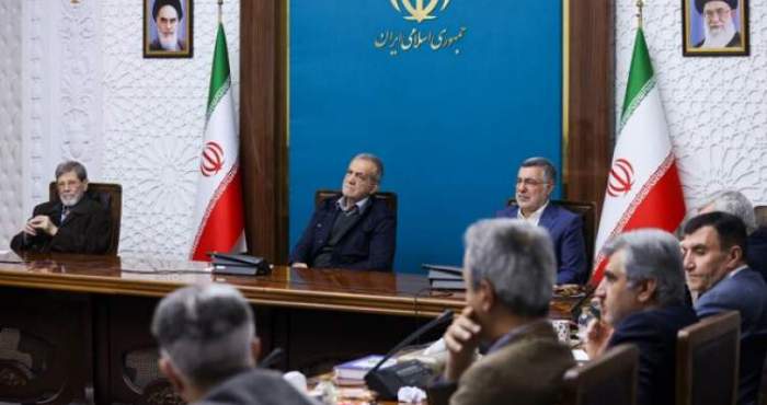 پزشکیان: با منابع فعلی میتوان خدمات درمانی بسیار باکیفیتتری ارائه کرد پزشکیان: با منابع فعلی میتوان خدمات درمانی بسیار باکیفیتتری ارائه کرد