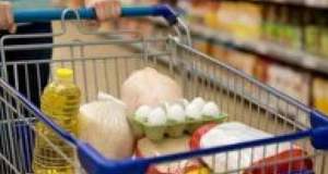 فروشگاه‌ها تا پایان هفته مملو از کالا‌های اساسی می‌شوند/ مردم برای خرید عجله نکنند