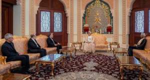 دیدار عراقچی با پادشاه عمان در مسقط