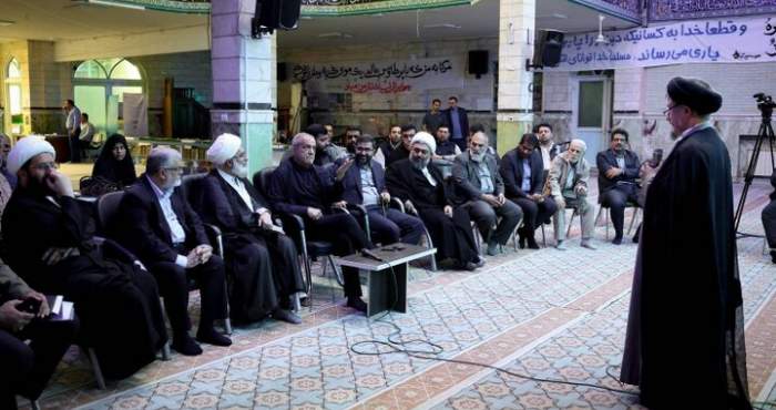 پزشکیان: ارتقای تابآوری اقتصادی در شرایط فعلی نیازمند اصلاح الگوی مصرف است پزشکیان: ارتقای تابآوری اقتصادی در شرایط فعلی نیازمند اصلاح الگوی مصرف است