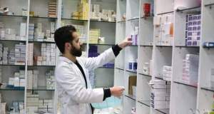 اسحاقی: دولت در جنگ با قیمت دارو شکست خورده است