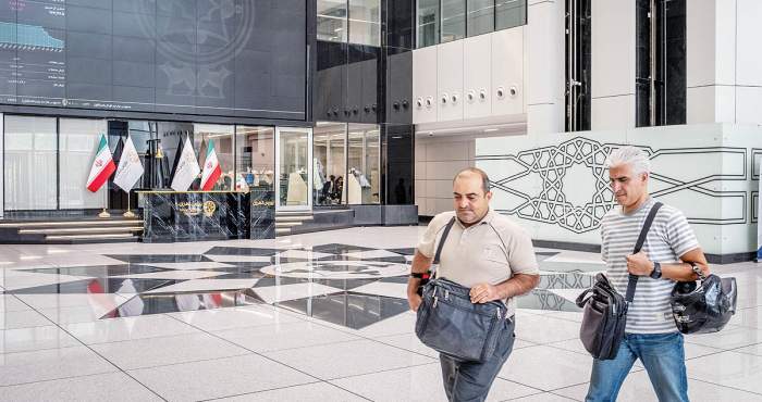 بورس در انتظار یک سیگنال بورس در انتظار یک سیگنال