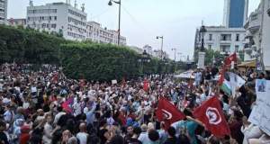 اعتراض مردم تونس علیه رئیس جمهور کشورشان