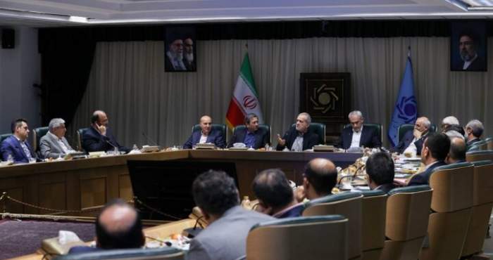پزشکیان: بنای ما تفاهم و حل مسائل با مذاکره است/آمریکا از فشار اقتصادی بهجایی نمیرسد پزشکیان: بنای ما تفاهم و حل مسائل با مذاکره است/آمریکا از فشار اقتصادی بهجایی نمیرسد